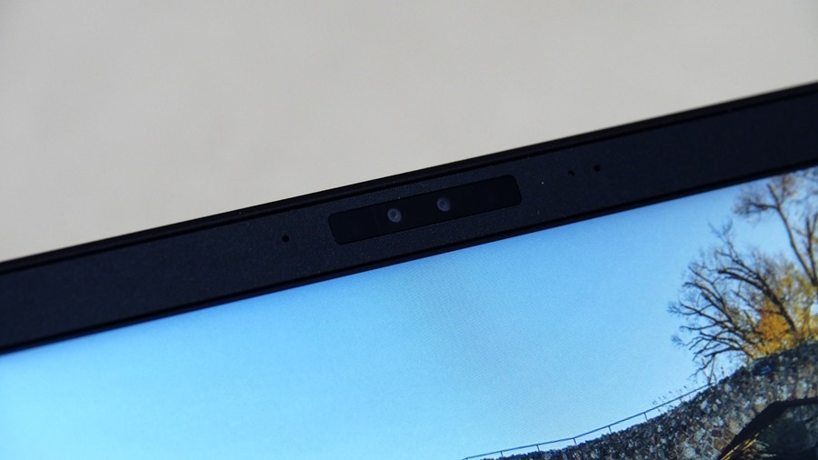 心得／輕薄效能筆電怎麼挑？ MateBook X Pro、Lenovo X1 Carbon 評比 C095965