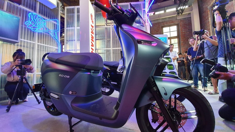 Yamaha Gogoro 合作首款電動機車ec 05 亮相 售價99 800 元可領補助 硬是要學soft4fun Yamaha Gogoro 合作首款電動機車ec 05 亮相 售價99 800 元可領補助 硬是要學soft4fun